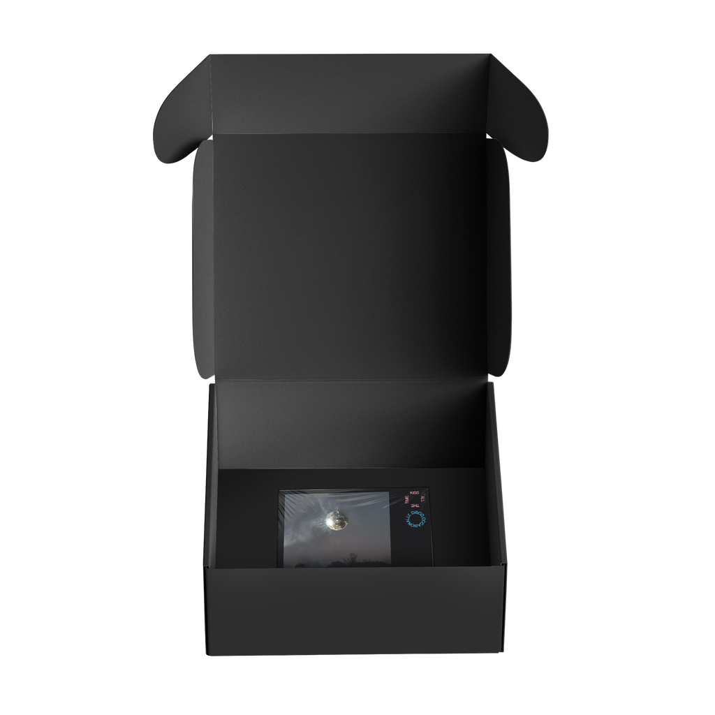 KISS ALL THE TIME. DISCO, OCCASIONALLY. – PHOTO TEE + CD BOX SET